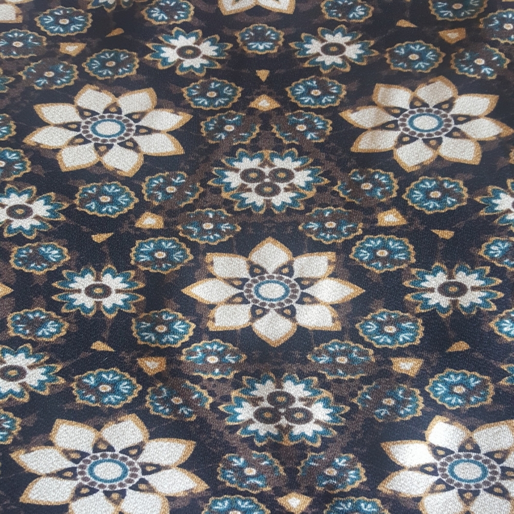 LulaRoe Skirt - Picture 3 of 5